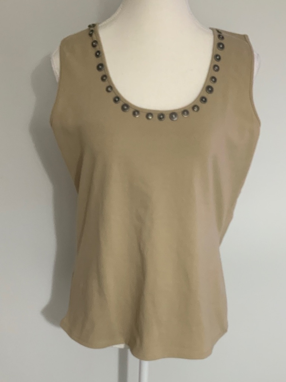 SPANNER Large Beige Scoop Neck Tank with Stud Trim